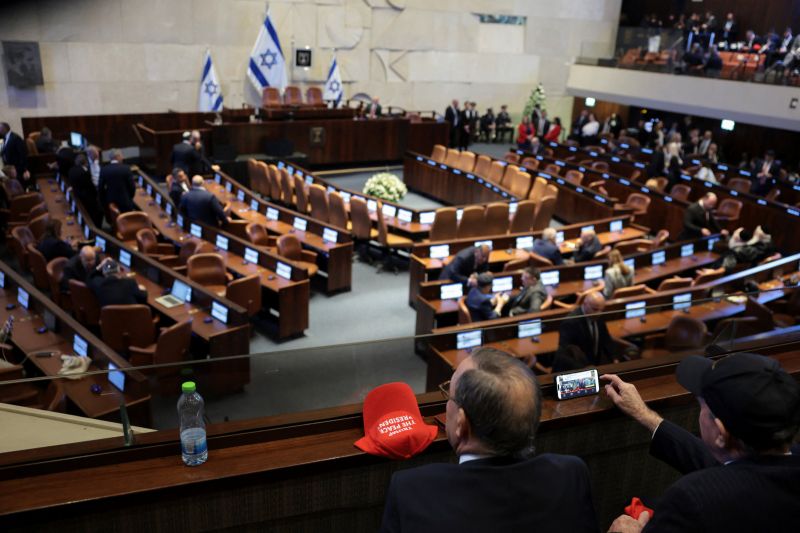 Trump aux journalistes rassemblés à la Knesset : Le Hamas se conformera au plan de désarmement