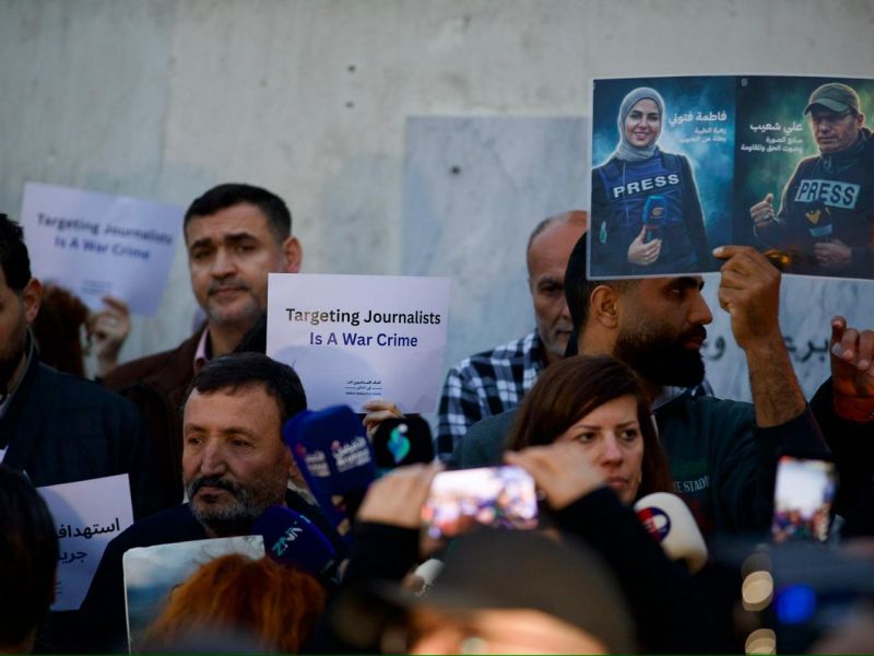 Protests in Beirut to condemn Israel's killing of journalists in southern Lebanon