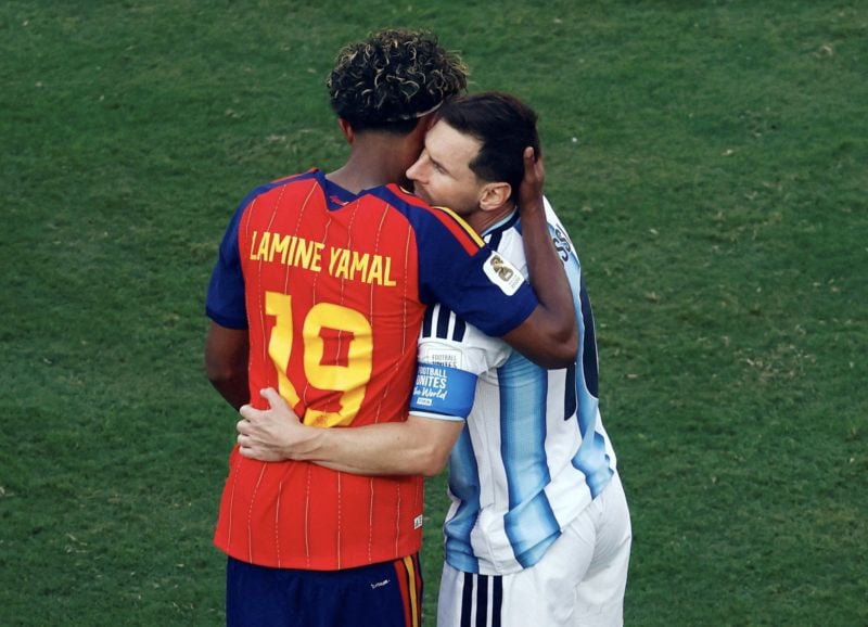 The passing of the torch: Yamal and Messi