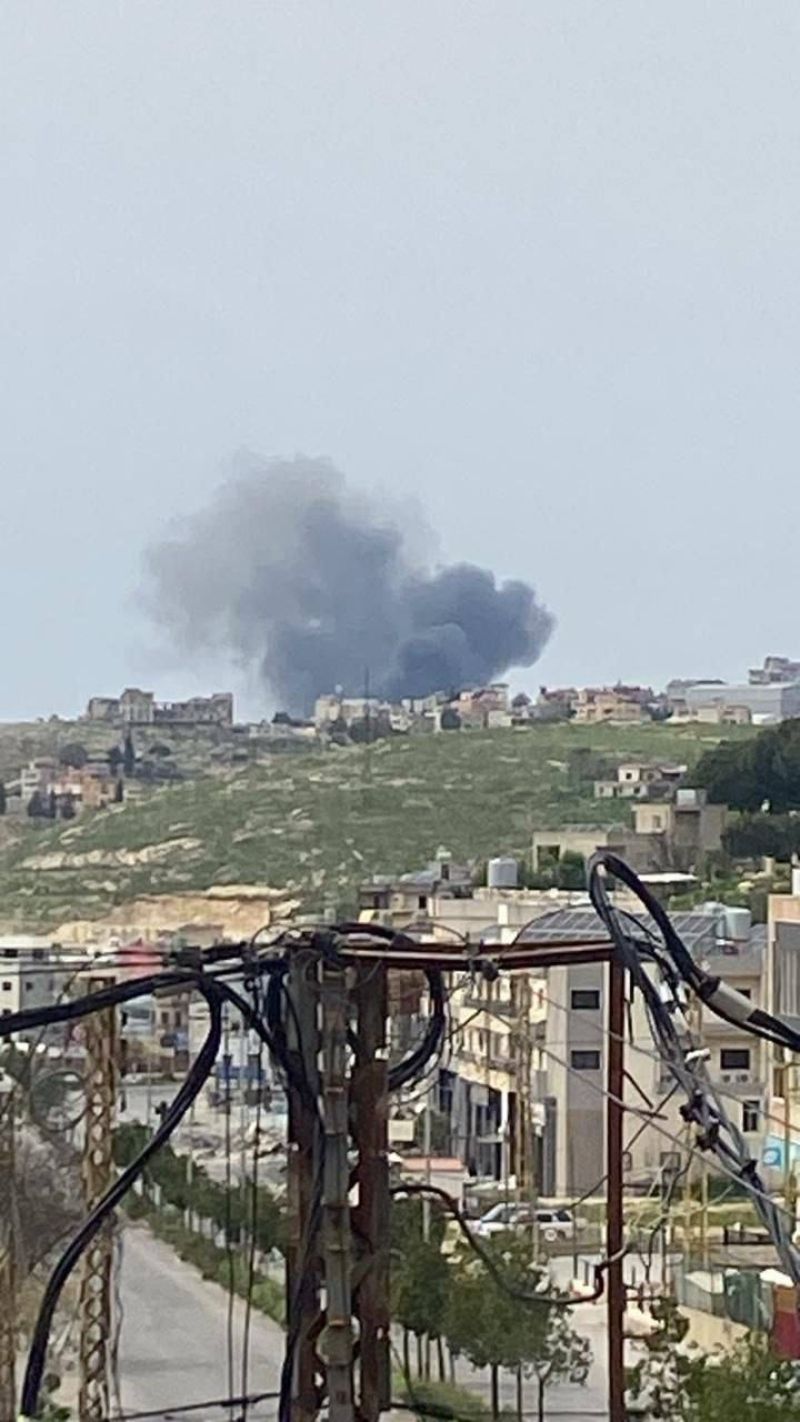 Second Israeli air strike targets Deir Zahrani, Nabatieh