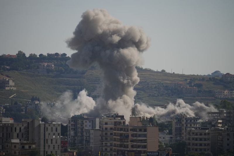 En photo : la plus récente des frappes israéliennes qui ont touché Nabatiyé
