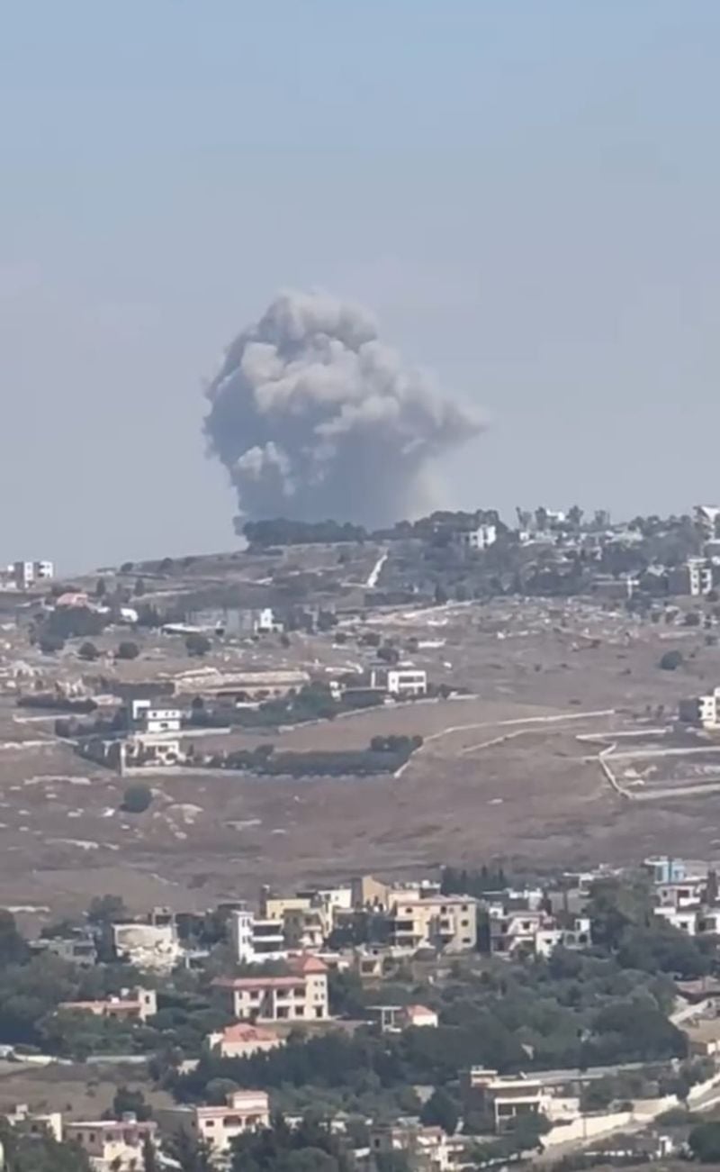 Explosions israéliennes à Bint Jbeil, tirs d'artillerie sur les hauteurs d'Ali al-Taher