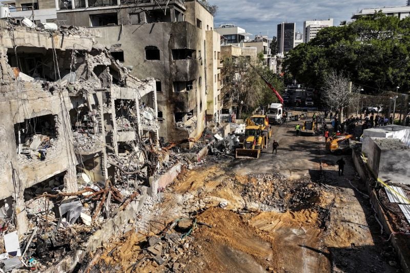 40 Tel Aviv buildings damaged in Iran's Saturday attacks