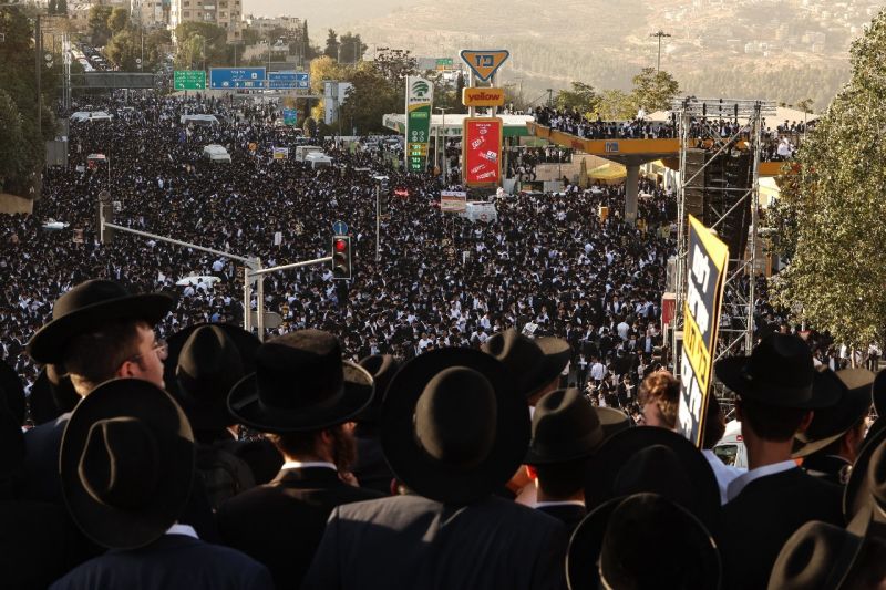 Hundreds of thousands of ultra-Orthodox shut down Jerusalem over conscription law